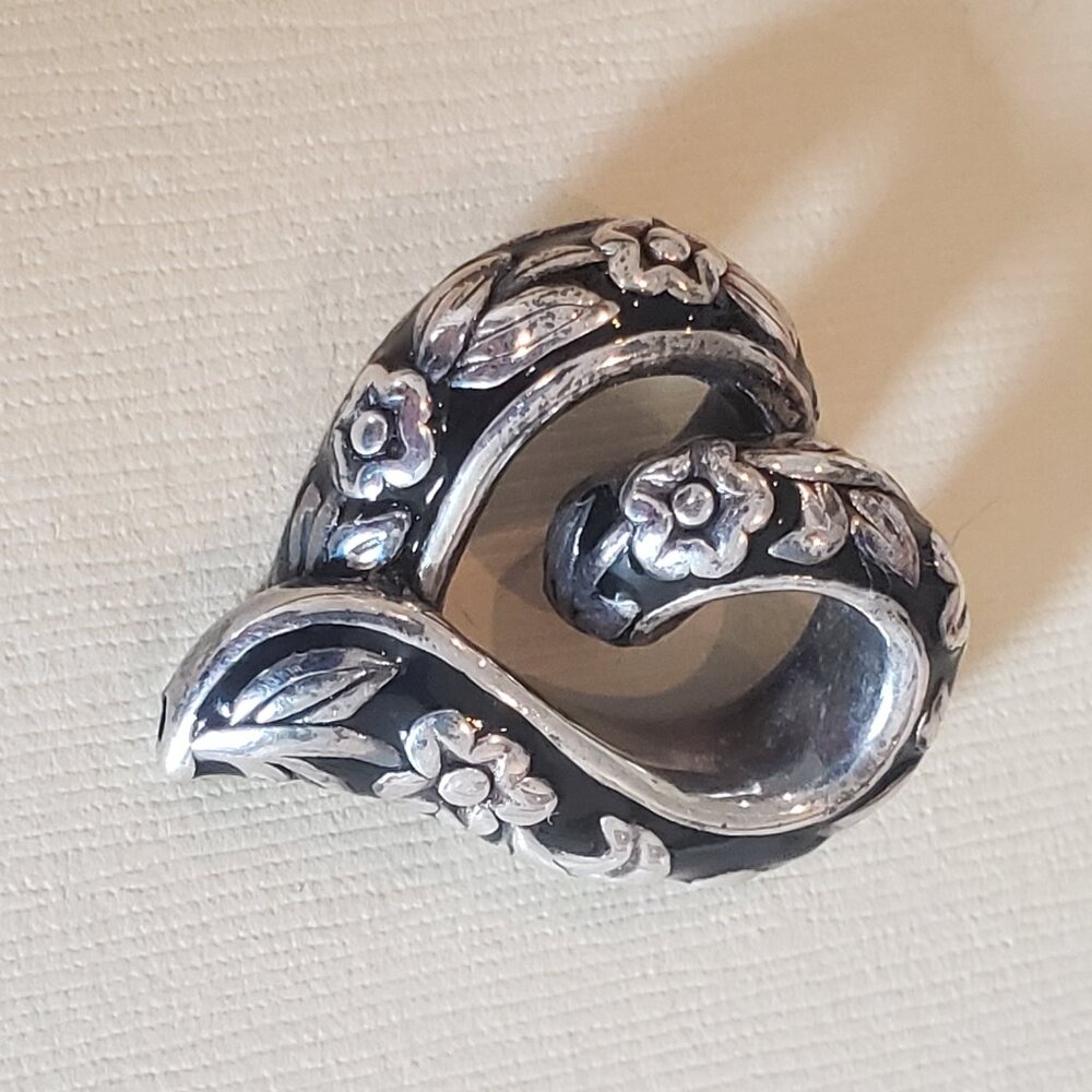 Sterling Heart Loop Pendant - Picture 3 of 6
